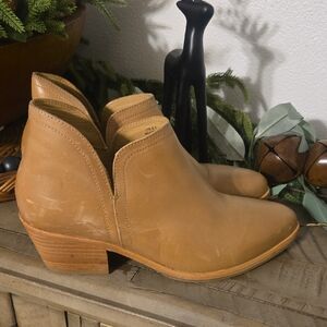 Nisolo Tan Leather Ankle Boots Sz 8.5